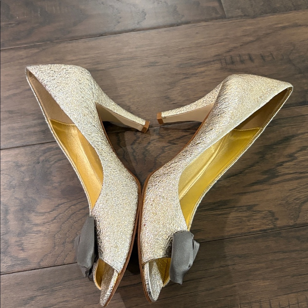 JCrew Collection Platinum Metallic Peep Toe Pumps with Dark Gray Satin Bow Sz 7 - Picture 7 of 10